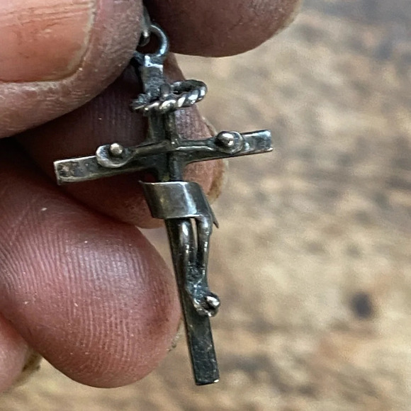 Rustic  sterling silver finished with a black patina crucifix cross necklace - Picture 6 of 9